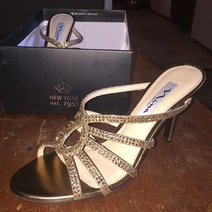NWOT Nina High heels